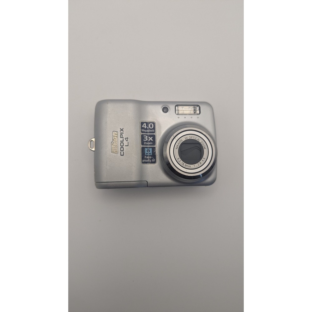 Nikon Coolpix L4 Silver 4.0MP 3x Optical Zoom Digital Compact Camera PARTS ONLY